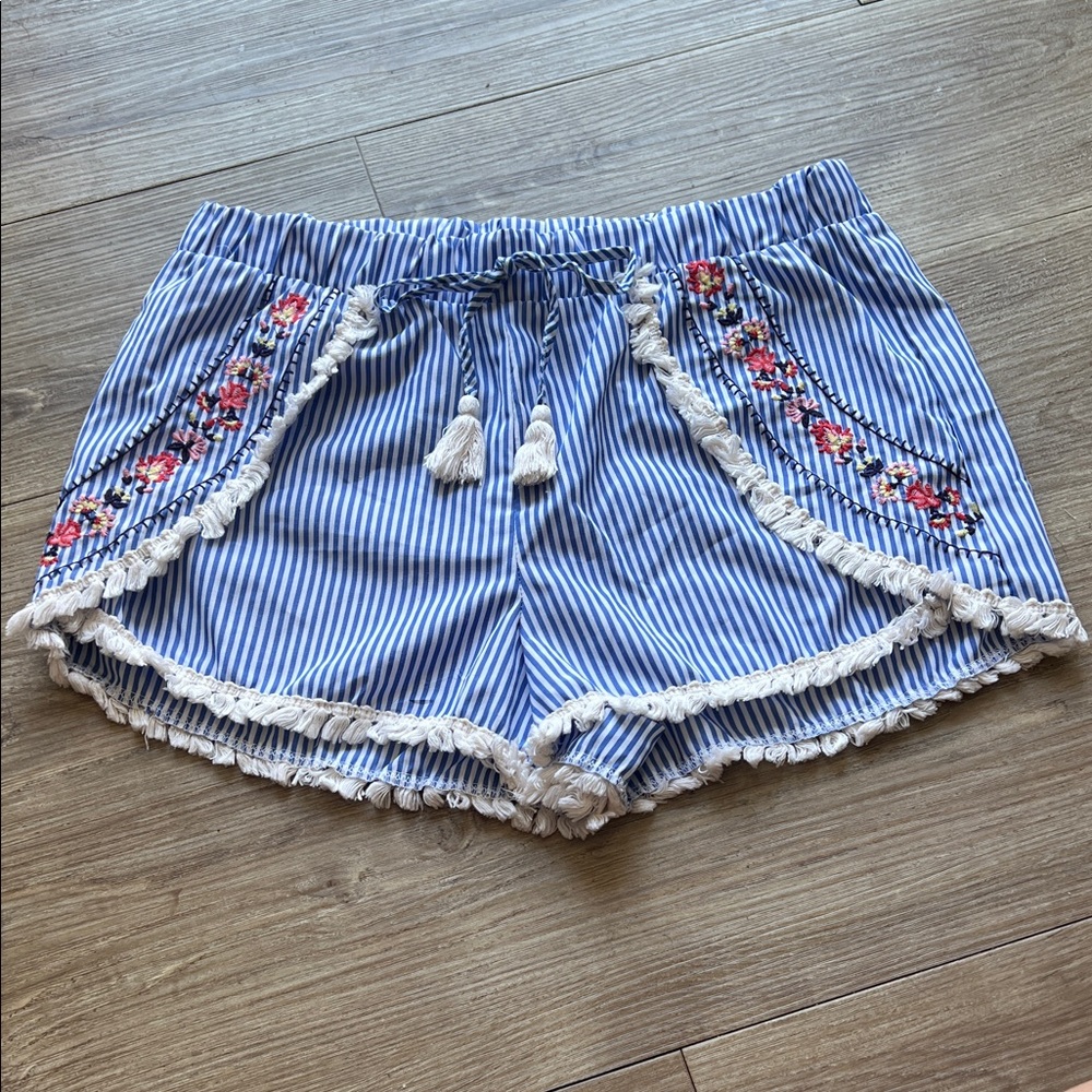Derek Heart Blue & White Striped Embroidered Tassel Shorts